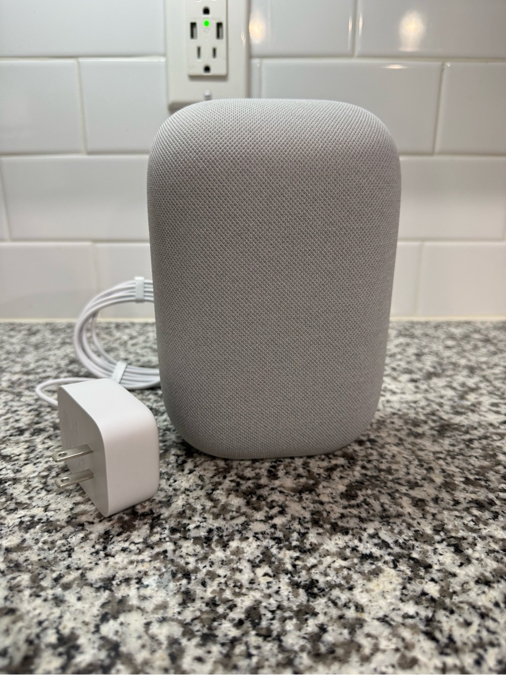 Google Nest Audio Smart Speaker – NEW (Open Box)